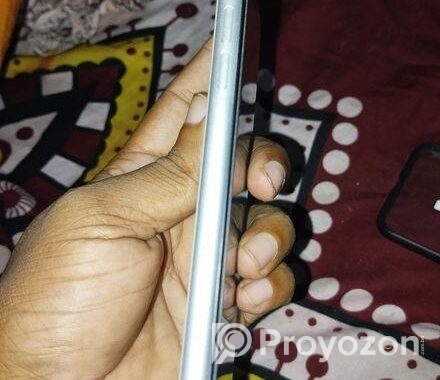 Apple iPhone XR 64 জিবি (Used)
