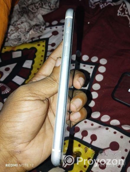 Apple iPhone XR 64 জিবি (Used)