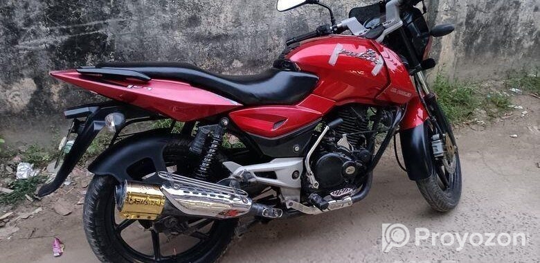 Bajaj Pulsar 150 . 2014