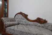 Divan sofa Sell Post