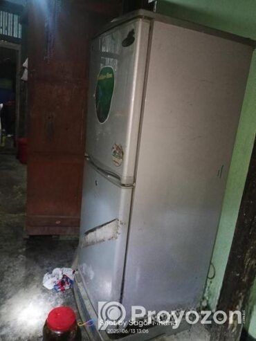৪ /৫ বছরের ব্যাবহার্ত ফ্রীজ