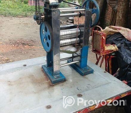আখের রস তৈরি মেশিন