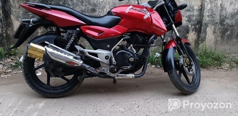 Bajaj Pulsar 150 . 2014