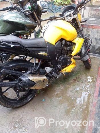 Yamaha FZS V1 . 2015