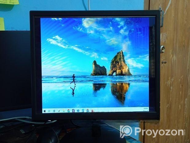 LED MONITOR 18 INCH
