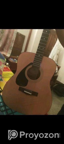 গিটারটি বিক্রি করা হবে