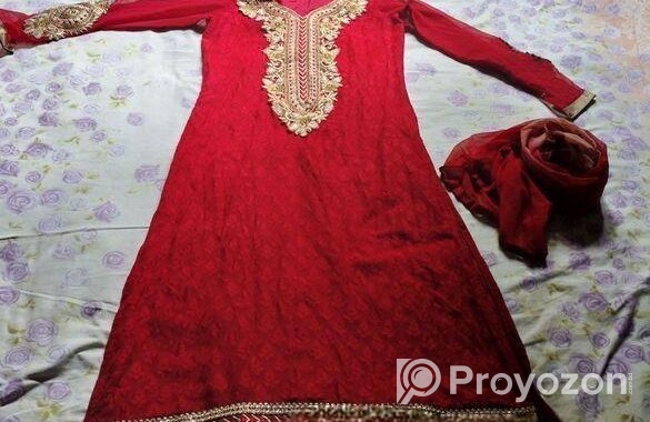Used Dress and sharee Combo sell