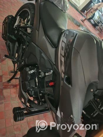 Honda Hornet abs 180 cc,25 2025