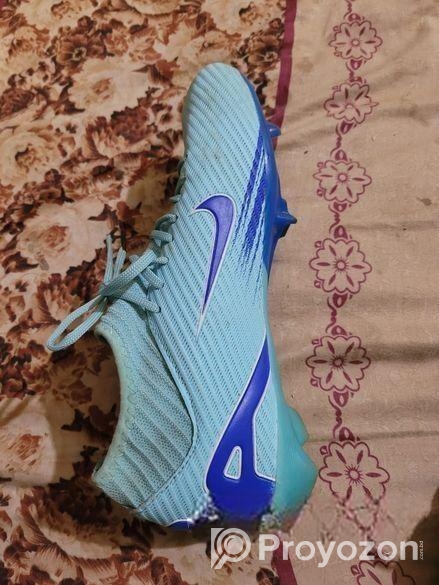 Nike 42 বুট