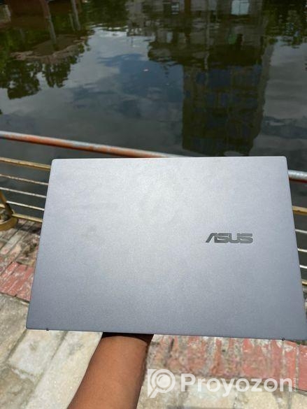 Asus Zenbook 14 Oled display