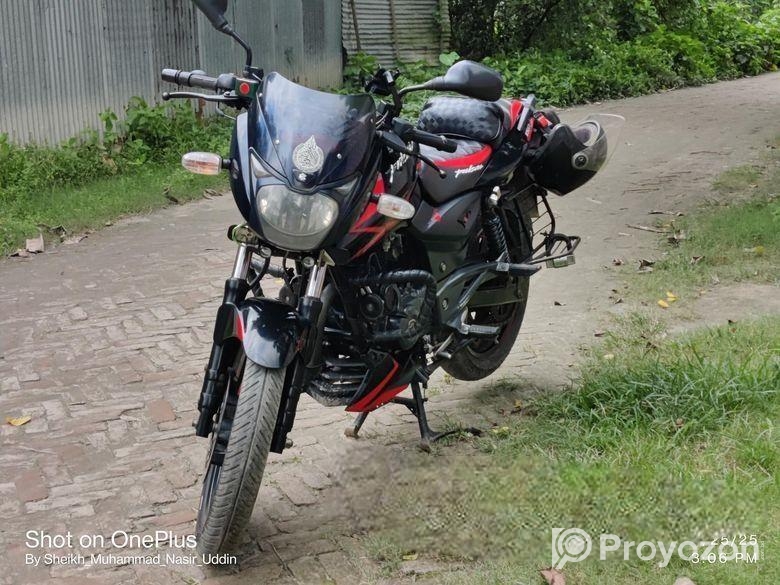 Bajaj Pulsar 150 . 2018