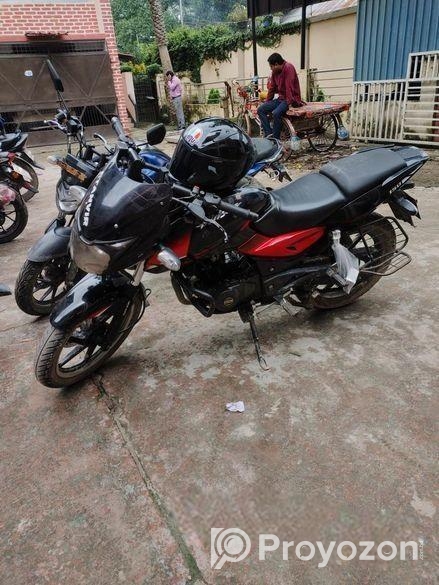 Bajaj Pulsar 150 . 2018