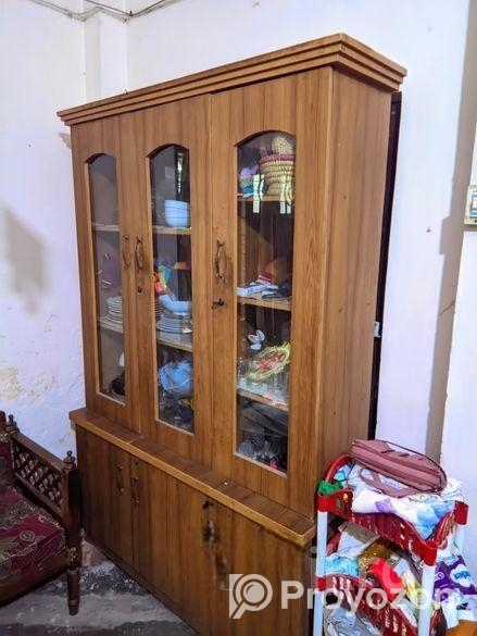 শোকেস বিক্রি হবে