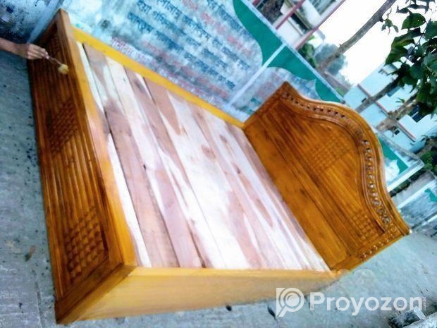 সেগুন কাঠের তৈরি খাট