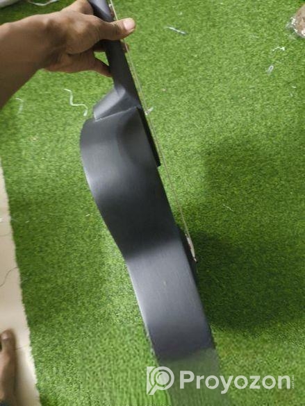 গিটার বিক্রি করা হবে