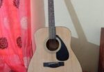 Guiter yamaha F-310