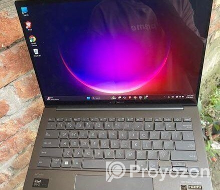 Asus Zenbook 14 Oled display