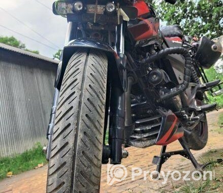 Bajaj Pulsar 150 . 2018