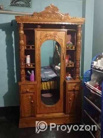 ড্রেসিং টেবিল বিক্রি হবে