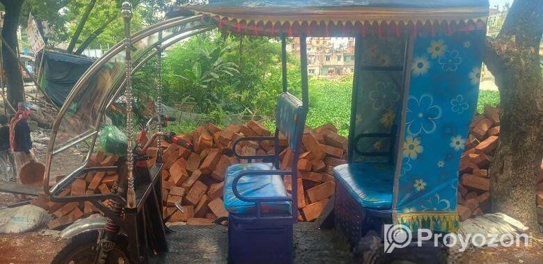 একটি রানিং মিশুক গাড়ি বিক্রি করা হবে।