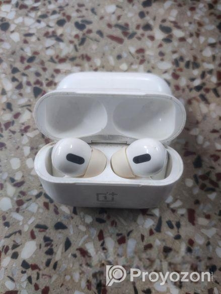 AirPods