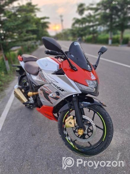 Suzuki Gixxer SF 2024