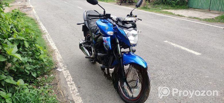 Suzuki Gixxer . 2020