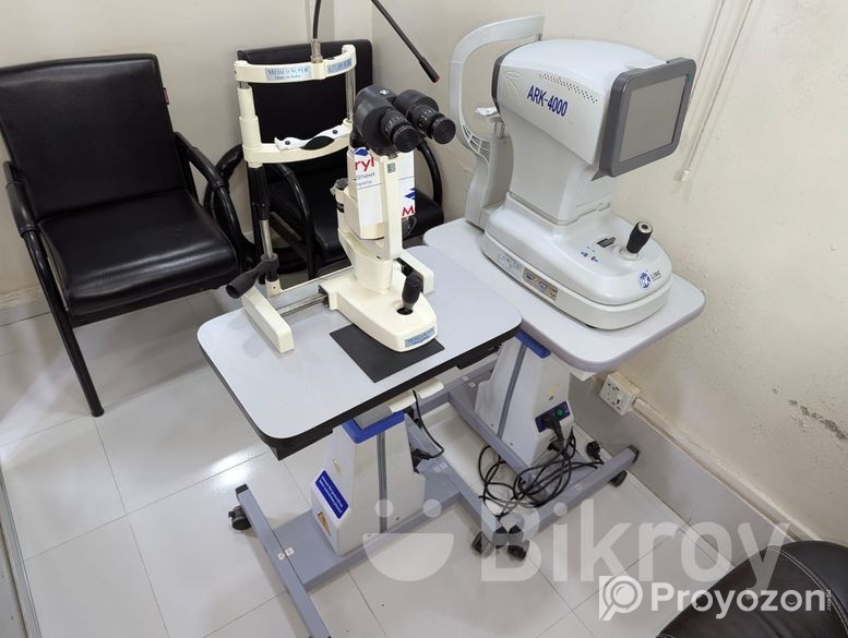 Auto Refractometer and Slit Lamp