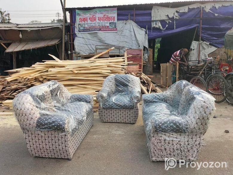 2+1+2/5সিট ঢাকাইয়া দুই কালারের গতি সোফা