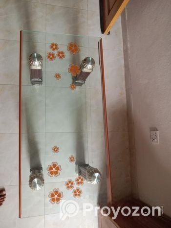সেন্টার টেবিল