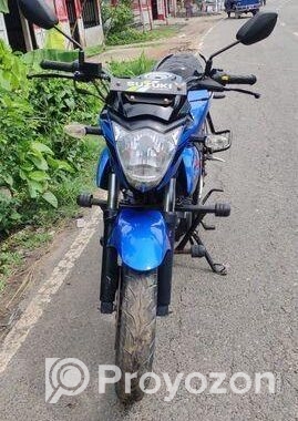 Suzuki Gixxer . 2020