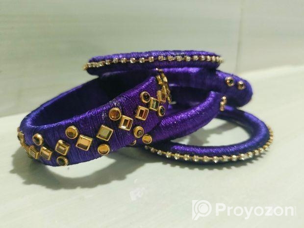 হাতে কাজ করা চুরি