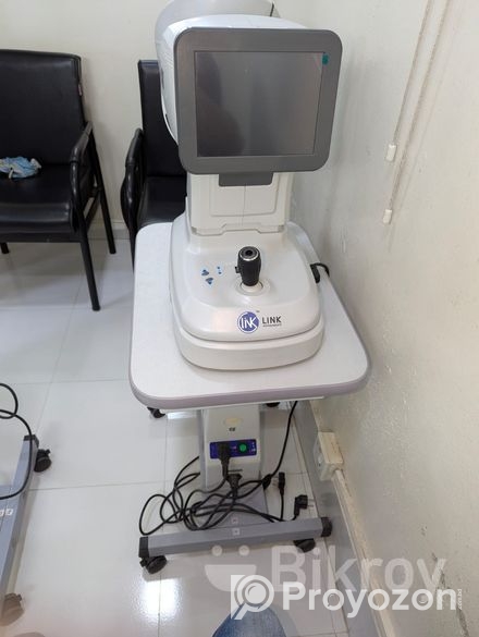 Auto Refractometer and Slit Lamp