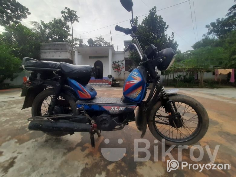 TVS XL 100 . 2018