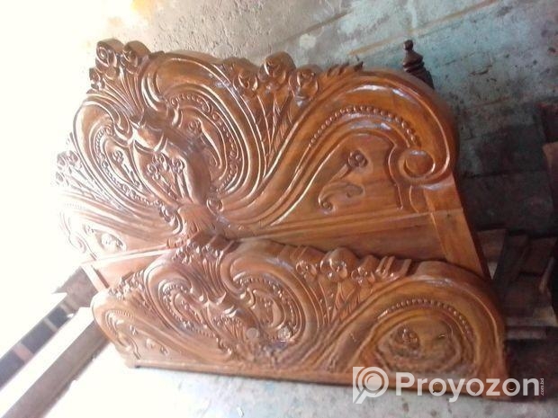 সেগুন কাঠের তৈরি খাট