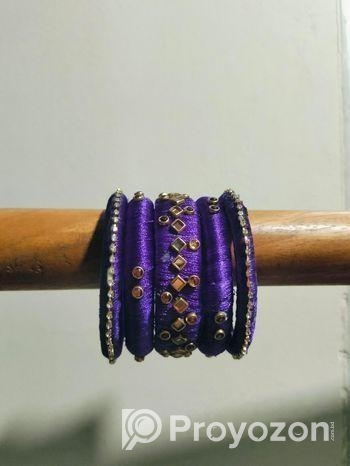 হাতে কাজ করা চুরি