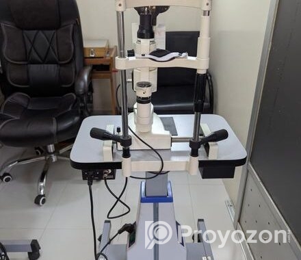 Auto Refractometer and Slit Lamp