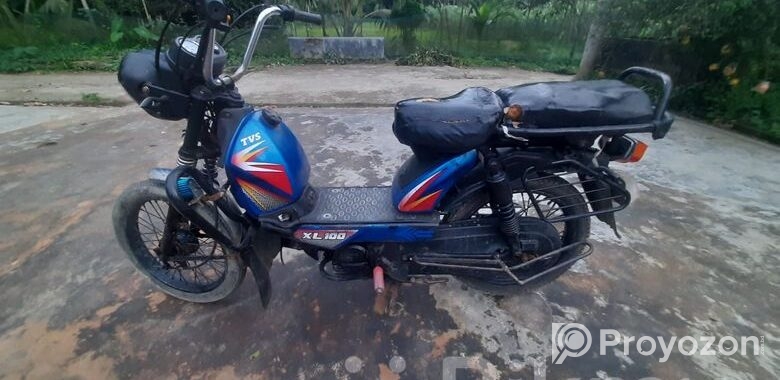 TVS XL 100 . 2018