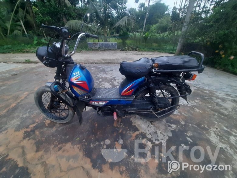 TVS XL 100 . 2018