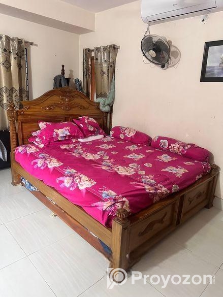 সেগুন কাঠের তৈরি কিং সাইজ খাট