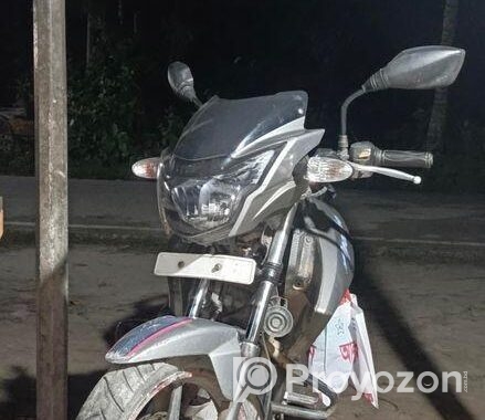 TVS APACHE RTR 150 . 2017