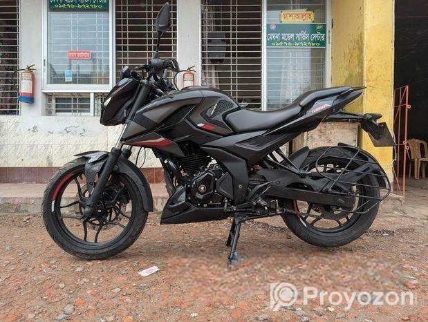 Bajaj Pulsar N250 2024