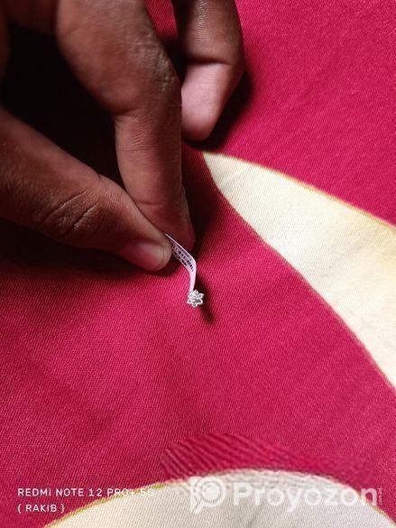 মেয়েদের নাকফুল বিক্রি হবে