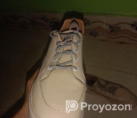 Sneakers Sell Post