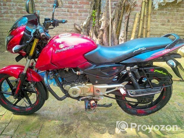 Bajaj Pulsar 150 . 2014