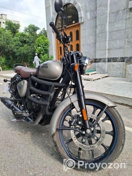 Royal Enfield Classic 350 2025