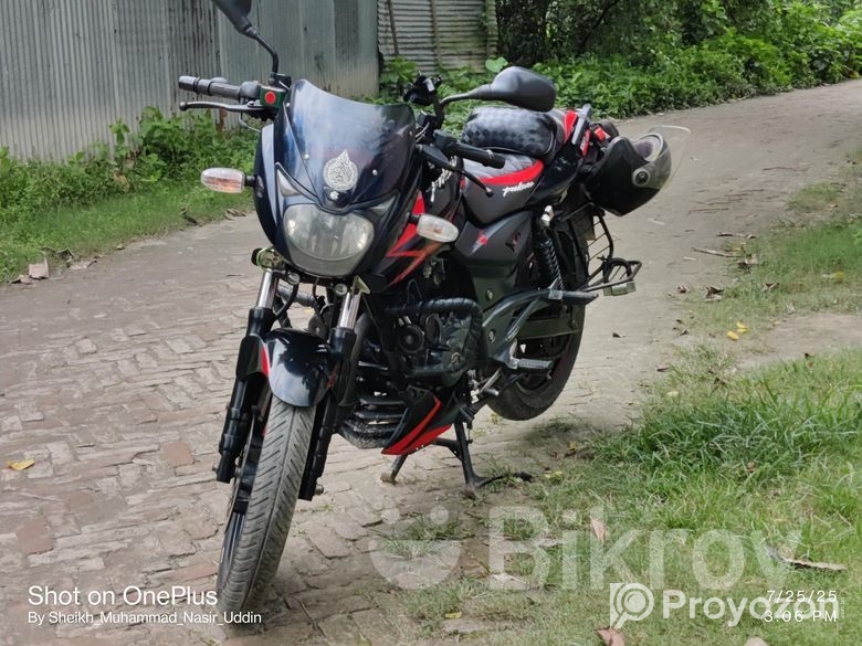 Bajaj Pulsar 150 . 2018