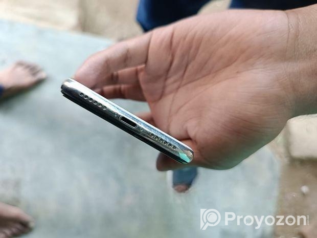 Apple iPhone X (Used)