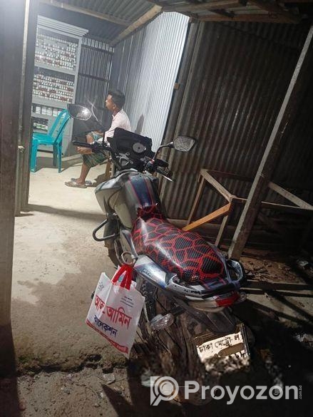 TVS APACHE RTR 150 . 2017