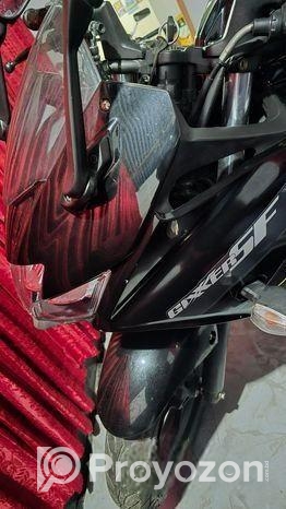 Suzuki Gixxer SF . 2024